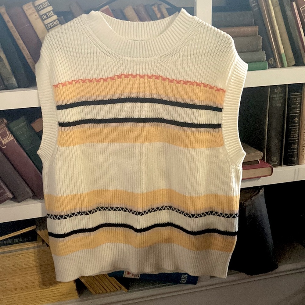 Sweater vest